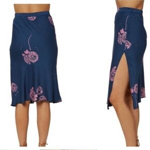 O'Neill Women's Blue & Pink Floral Midi Side Slit Pull on Skirt Size M